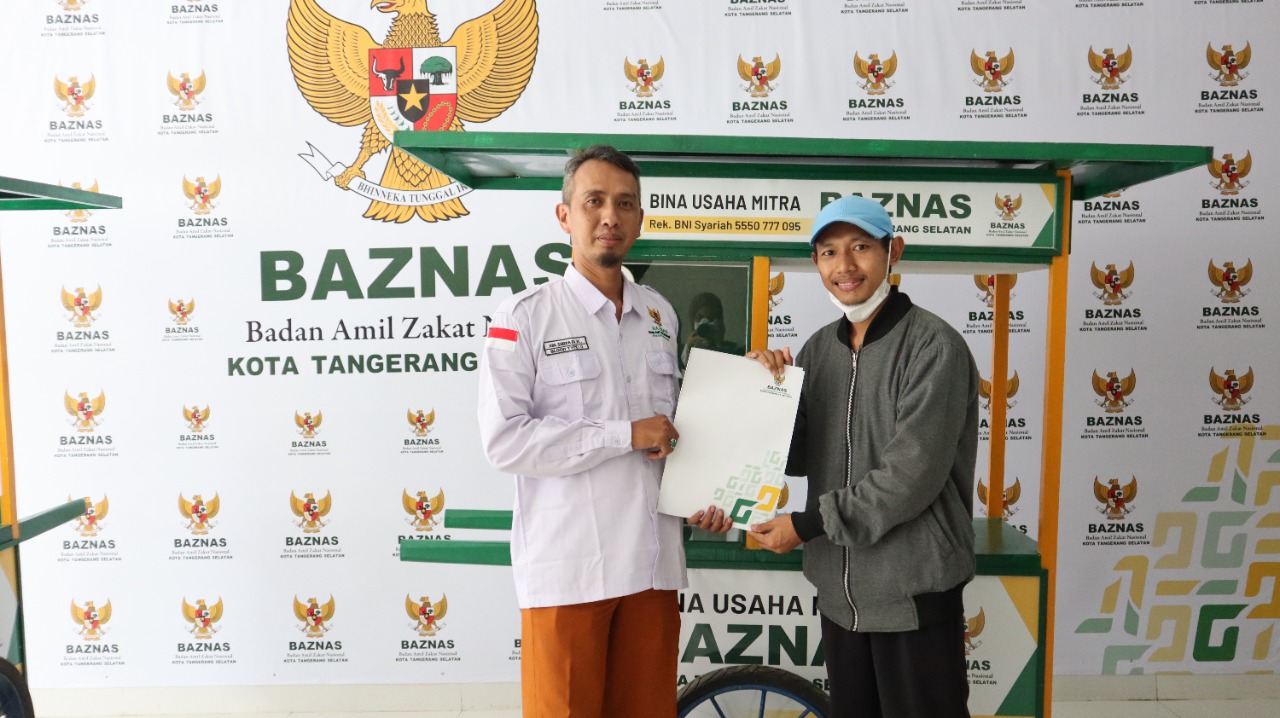 BAZNAS Kota Tangerang Selatan Launching Bantuan Gerobak Tahun 2022