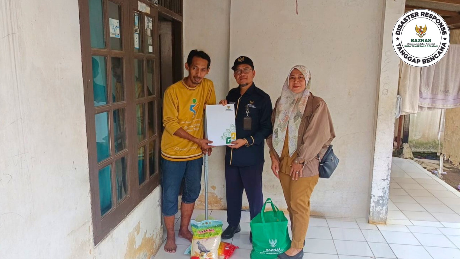 Wujud Kepedulian Sosial, BAZNAS Tangsel Bantu Warga Yang Hidup Sendirian Pasca Kecelakaan